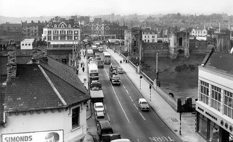 Newport Town Bridge - towards town